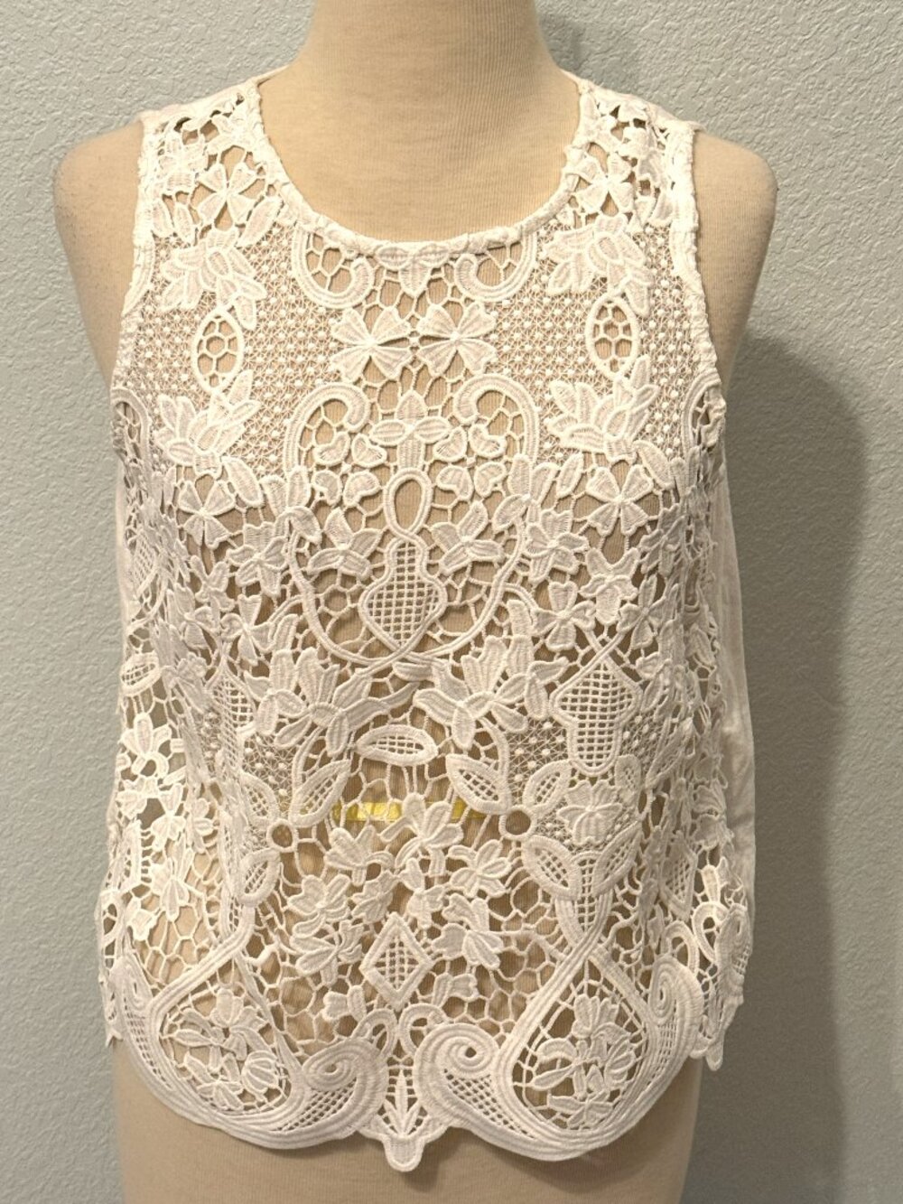 James Coviello Womens Martigues Lace Shell Top Shirt Medium White Anthropologie